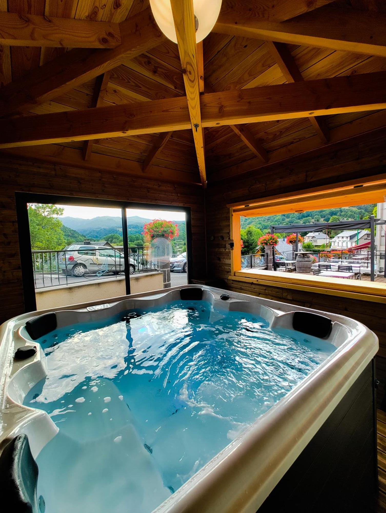 Logis Hotel Le Beau Site Chambon-sur-Lac Exteriér fotografie