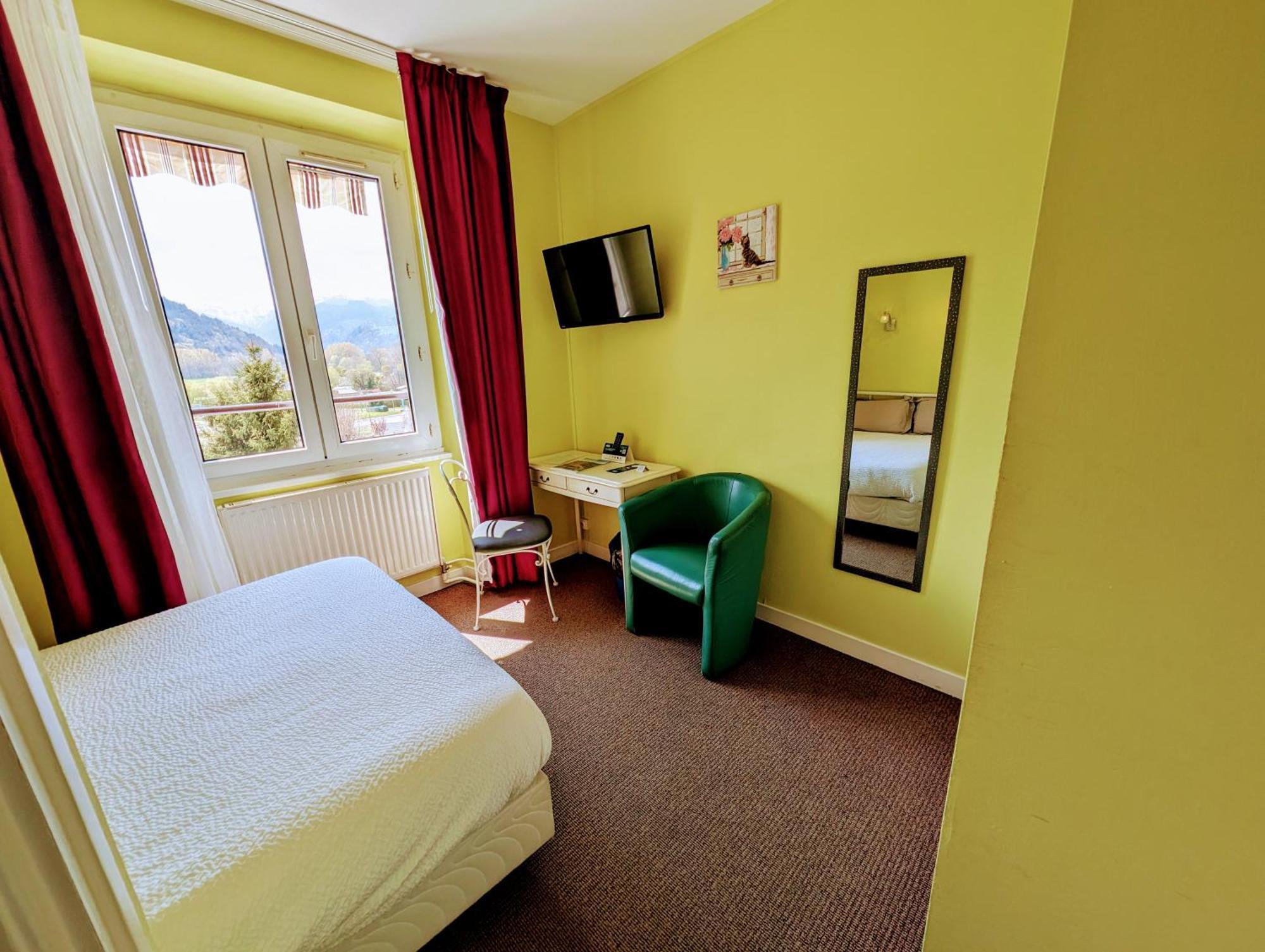 Logis Hotel Le Beau Site Chambon-sur-Lac Exteriér fotografie