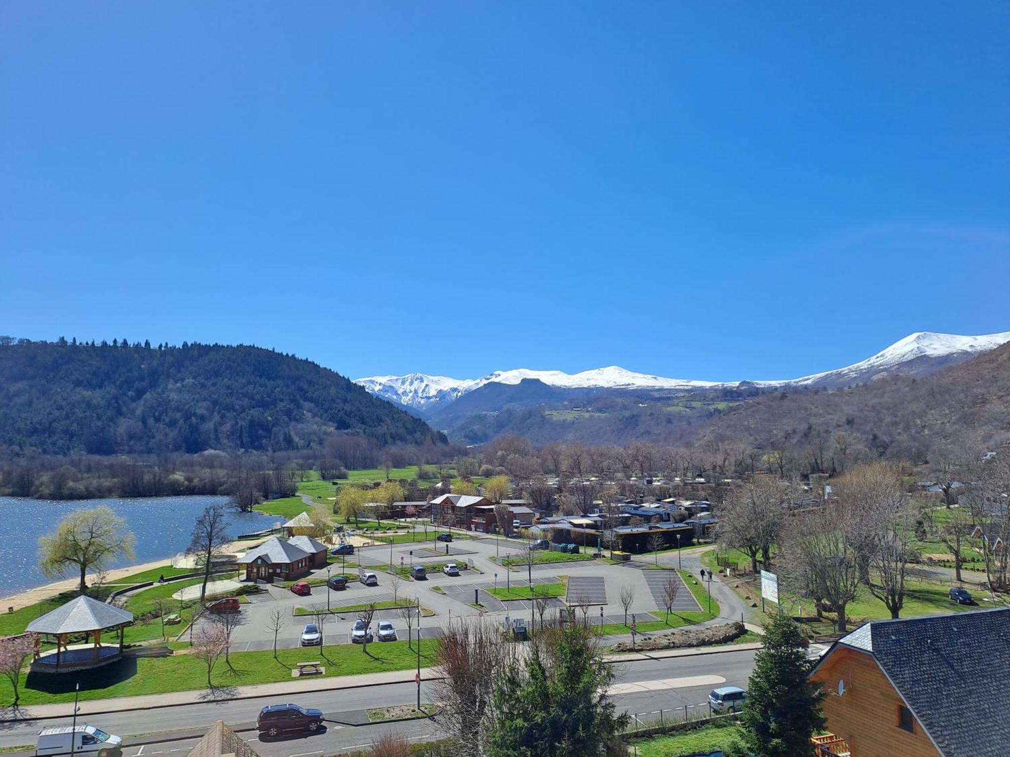 Logis Hotel Le Beau Site Chambon-sur-Lac Exteriér fotografie